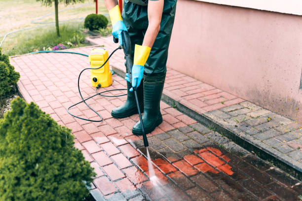 Best Window and Screen Pressure Cleaning in Hampton Bays, NY